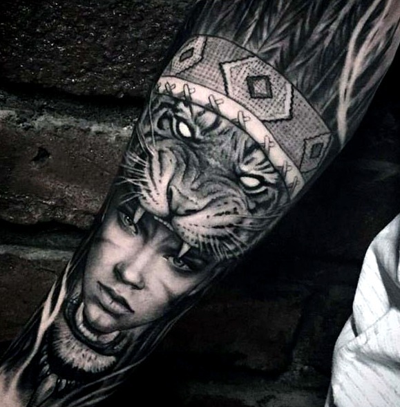 Tatuaje bosque antebrazo