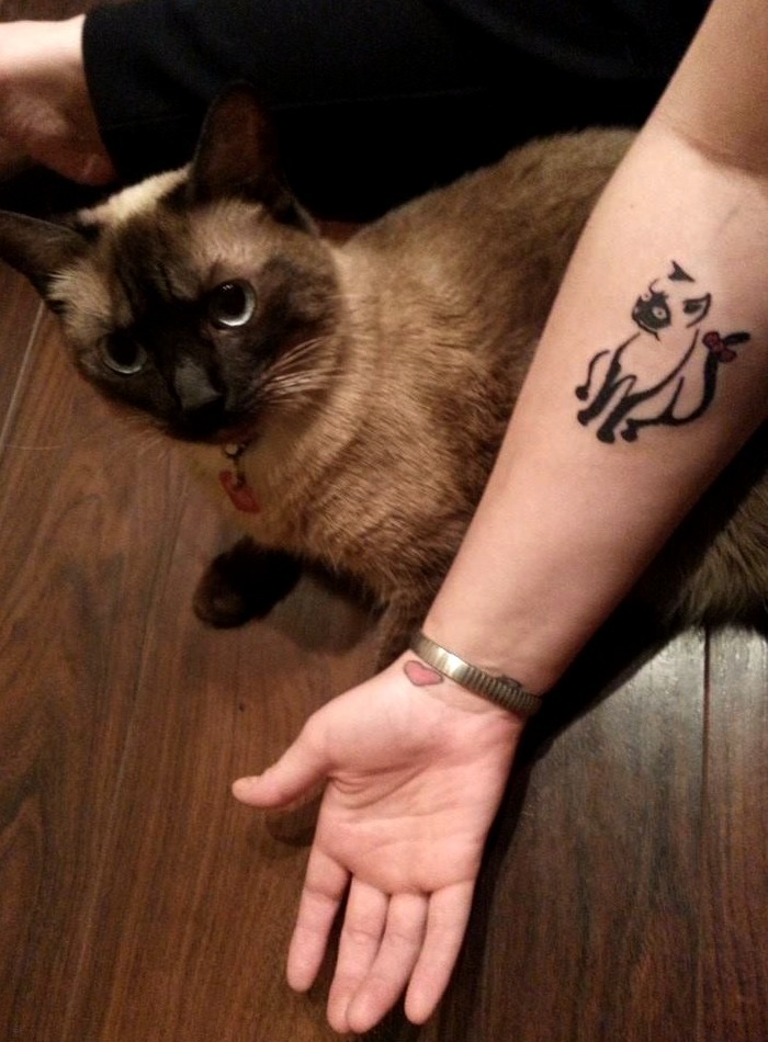 Tatuaje gato siamés realista