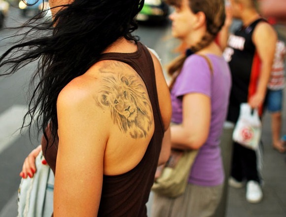 Tattoos de leones para mujeres
