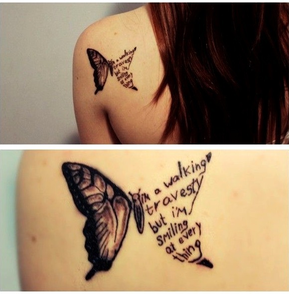 Tatuaje mariposa con nombre