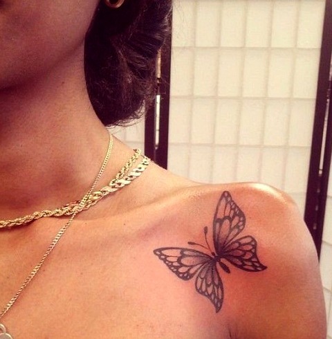 Tatuaje mariposa hombro