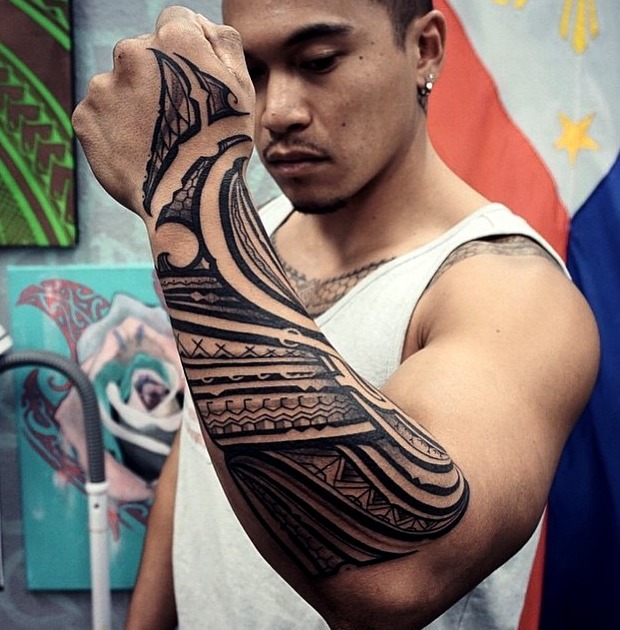 Brazalete maorí antebrazo