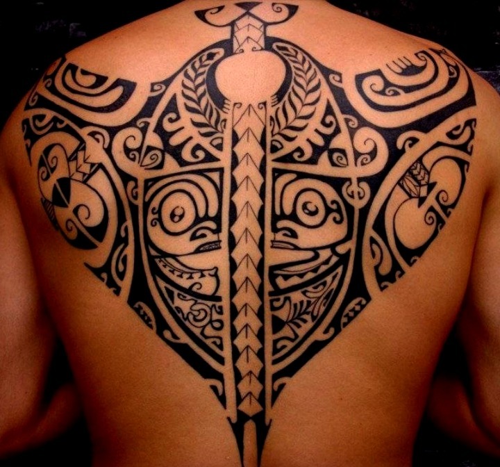Tatuajes tribales espalda