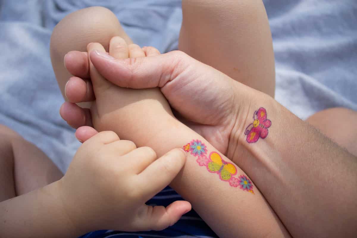 tatuaje ejemplo adhesivo