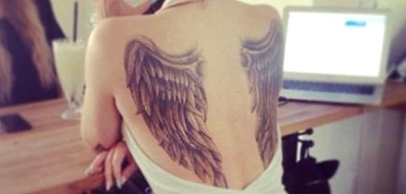 Tatuajes alas espalda