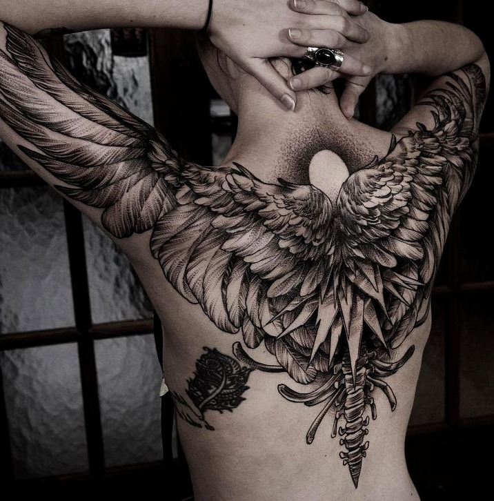 Tatuajes alas ángel espalda