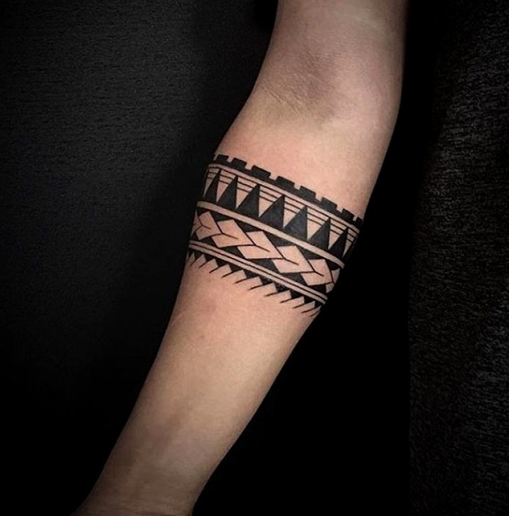 Diseño brazalete hombre