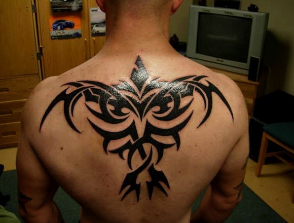 Tattoo estilo sketch cuervo