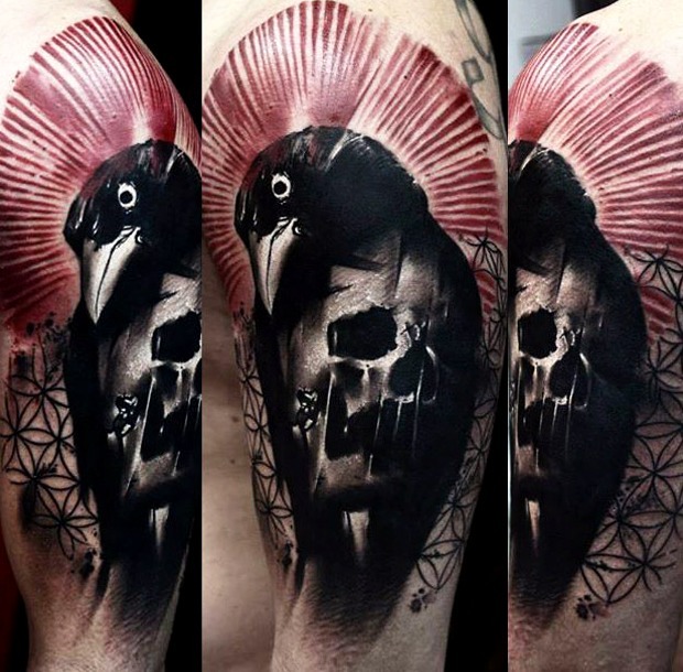 Tatuaje cuervo estilo oscuro