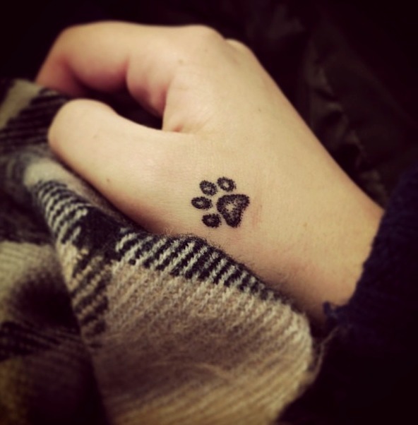 Tatuajes de huellas de perro