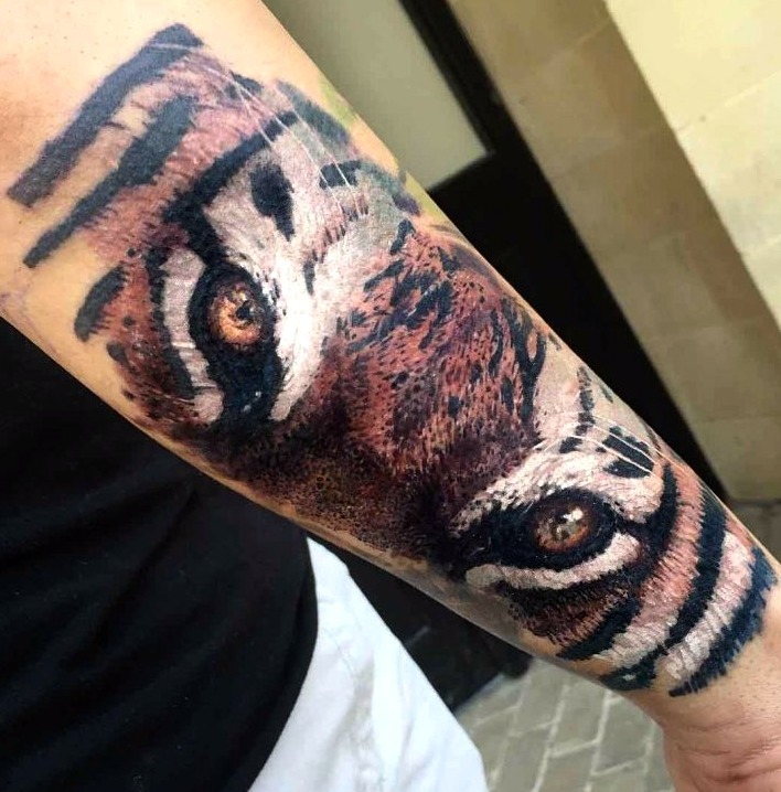 Tatuaje ojos de tigre