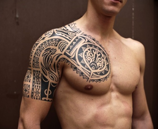 Tatuajes pecho y brazo realismo