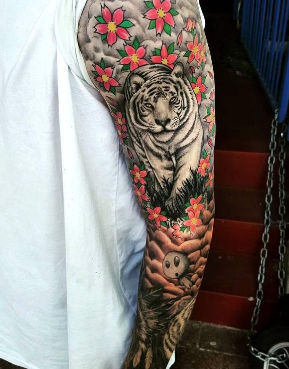 Tatuaje tigre blanco realista