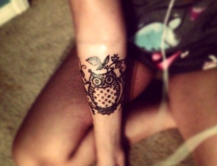 Diseño floral antebrazo