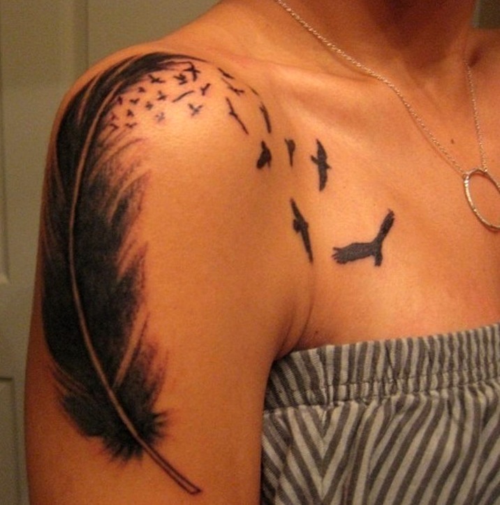 Tatuaje tribal hombro y brazo
