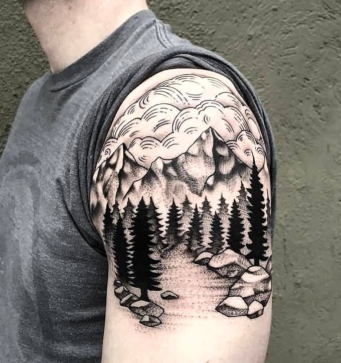 Tatuaje hombro hombre geométrico