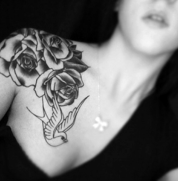Tatuaje pájaros hombro