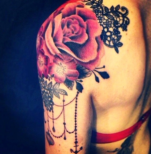 Tatuaje hombro mujer original