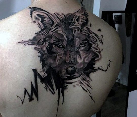 Tatuajes espalda hombres realismo