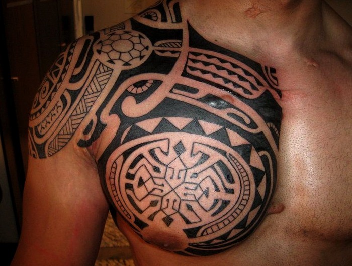 Diseño tribal hombro